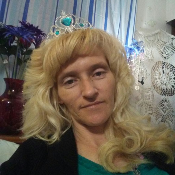 Profile Picture of Kristina Bartholomew roy (@ktds30) on Poshmark