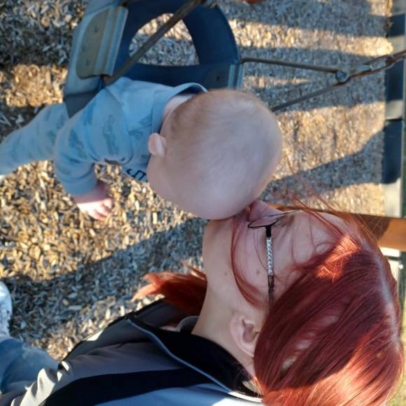 Profile Picture of Tamara Jean (@tamarajean0616) on Poshmark