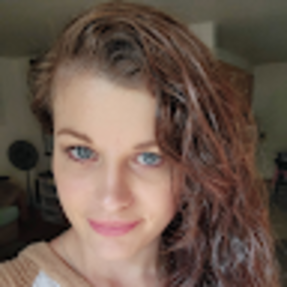 Profile Picture of Crystal Case (@crystalcase1991) on Poshmark