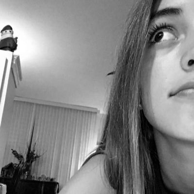 Profile Picture of Alexandra (@Alex5handal) on Twitter