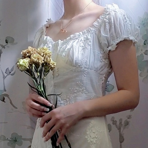 Citrine T - Poshmark Profile Picture of Citrine T (@citrine_topaz) on Poshmark