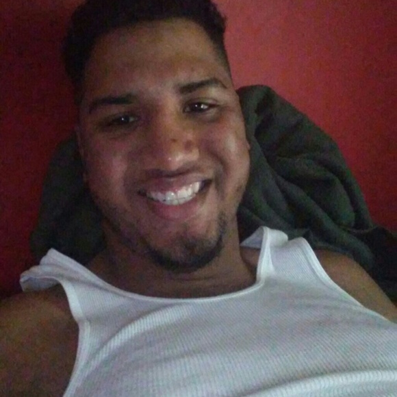 Profile Picture of John Monge (@johnluis25) on Poshmark