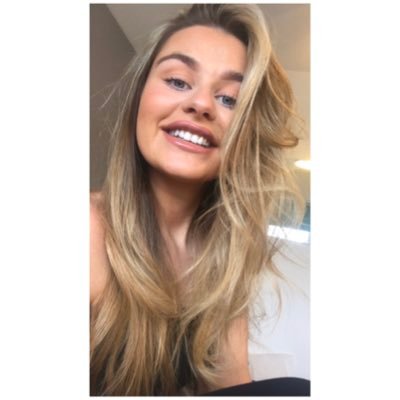 Profile Picture of Clare Downes (@@_claredownes) on Twitter