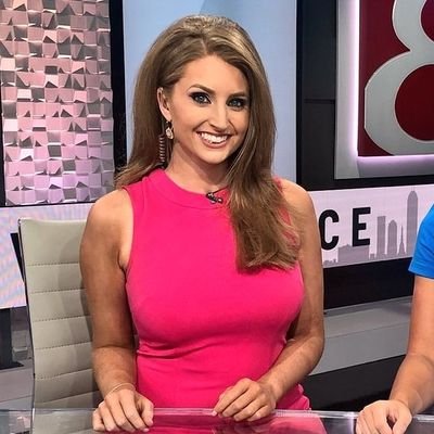 Profile Picture of Stephanie Mead (@StephanieMeadWX) on Twitter