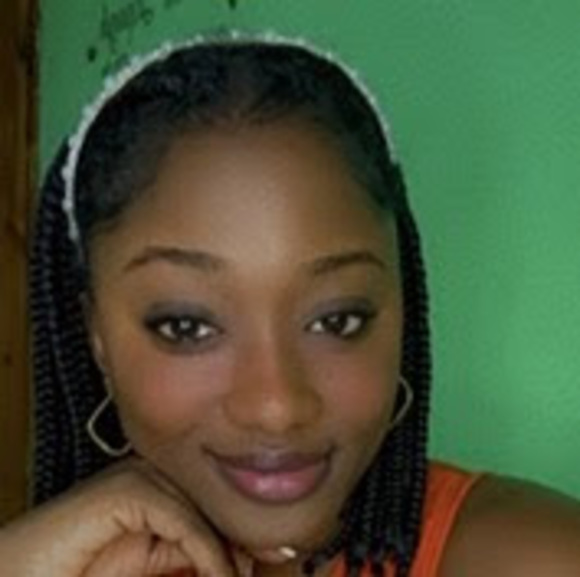 Profile Picture of Benchylove Constant (@chychy245) on Poshmark