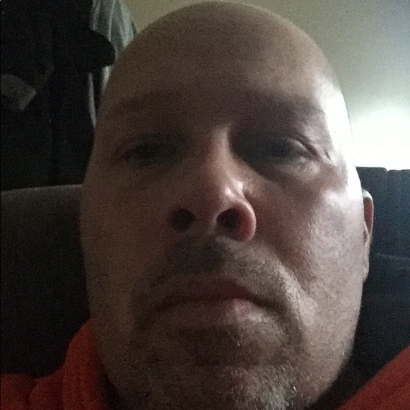 Profile Picture of Jeff Slone (@slonejeff76) on Poshmark