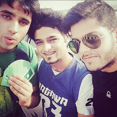 Profile Picture of Suyash Pandey (@Suyashrulesit) on Twitter