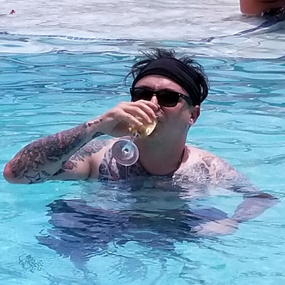 Profile Picture of James Hosfield (@el_penguino) on Poshmark