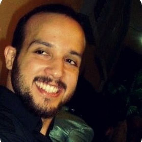 Profile Picture of Fernando Rosado (@fernan930) on Poshmark