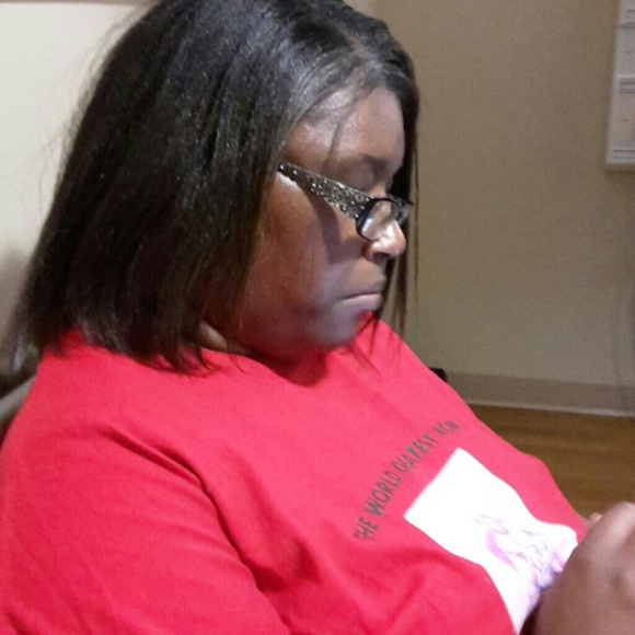 Profile Picture of Shilenna Adams (@shilenna) on Poshmark