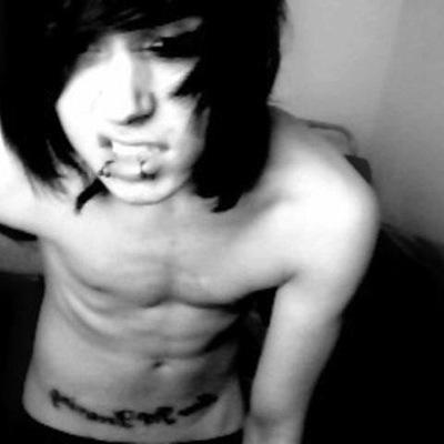 Profile Picture of Fang Daniels (@FangDaniels) on Twitter