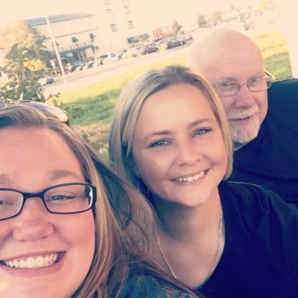 Profile Picture of Alicia Guiliani (@aliciaguiliani) on Poshmark