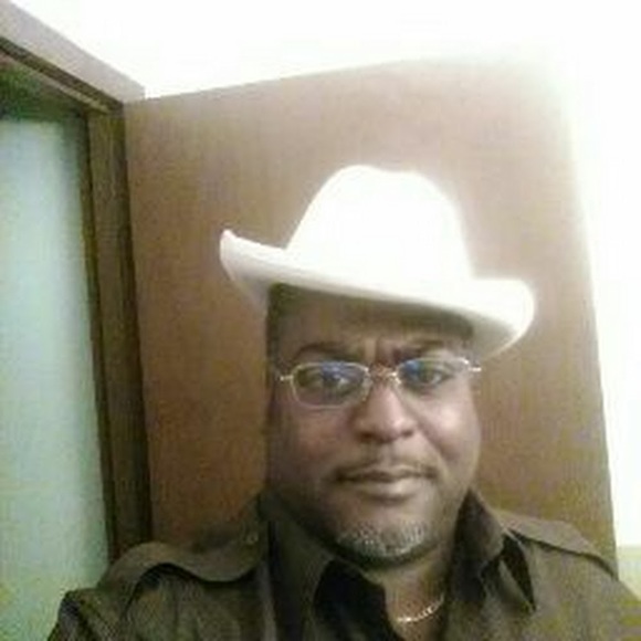 Profile Picture of Ernest Armstrong (@ernestarmstr558) on Poshmark