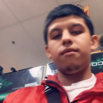 Profile Picture of Papi No Champagne (@clueless_moutz) on Twitter