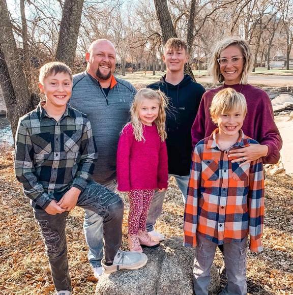 Profile Picture of Amber Denhartog (@amber_denhartog) on Poshmark