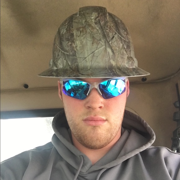 Profile Picture of Christian Barczykowski (@barcz) on Poshmark