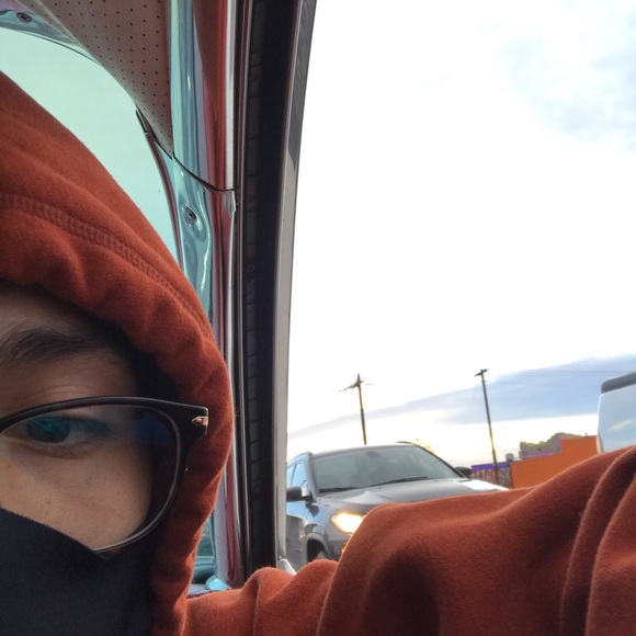 Profile Picture of Matthew Torres (@matthewtorres1) on Poshmark