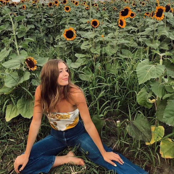 Profile Picture of Chloe Call (@chloecall1) on Poshmark