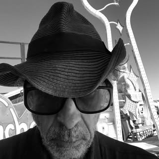 Profile Picture of Tim Burton (@timburton) on Instagram