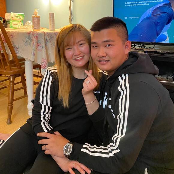 Profile Picture of Hien Do (@hiendo93) on Poshmark