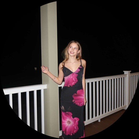 Profile Picture of Zia Libicki (@zialibicki) on Poshmark