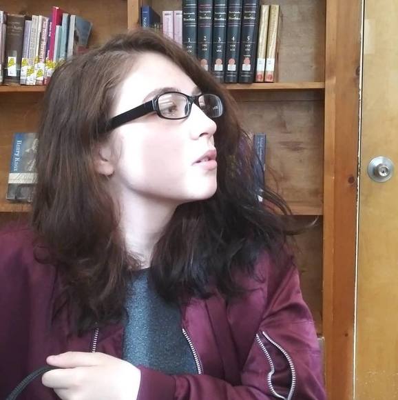 Profile Picture of Amber Kivlin (@kivlina20) on Poshmark