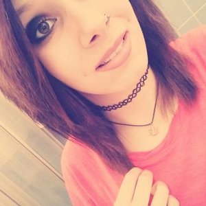 Profile Picture of Gloria Simon (@AnnaHasky160620) on Twitter