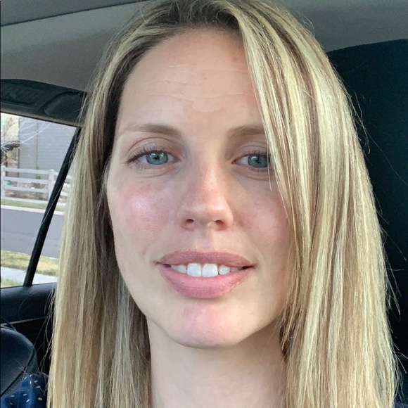 Profile Picture of Michelle Magnetti (@michmags999) on Poshmark