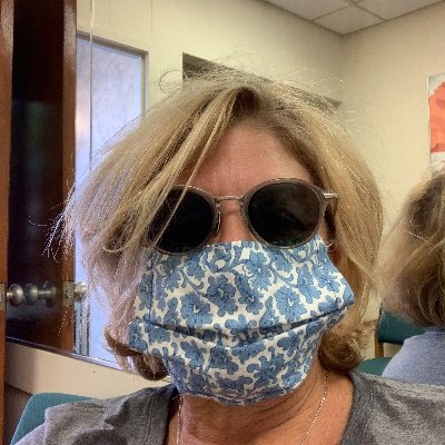 Profile Picture of Lori S. Klein (@lorispielberger) on Twitter