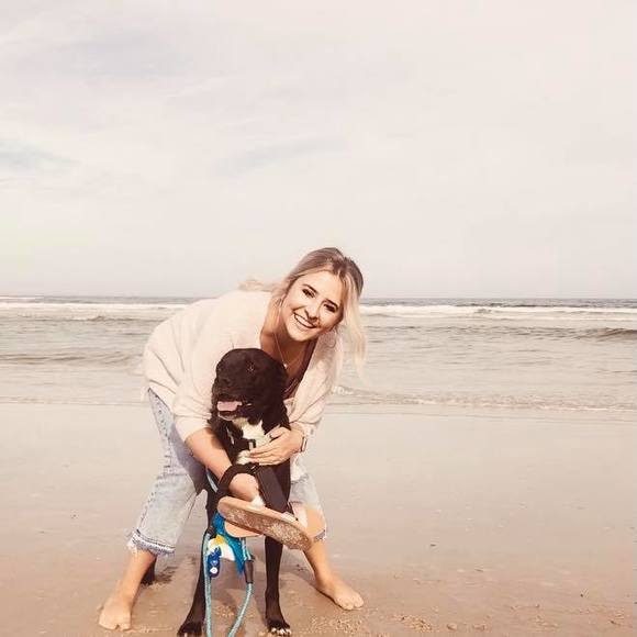 Profile Picture of Cassidy Thompson (@cthompson530) on Poshmark