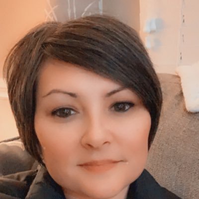 Profile Picture of Kristin Lee-Calhoun (@KrisLeeCalhoun) on Twitter