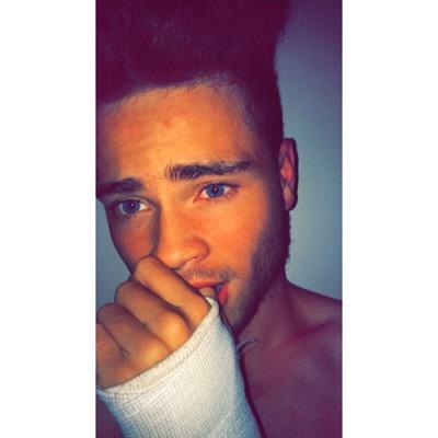Profile Picture of Dominic Thompson (@DominicTh0mps0n) on Twitter