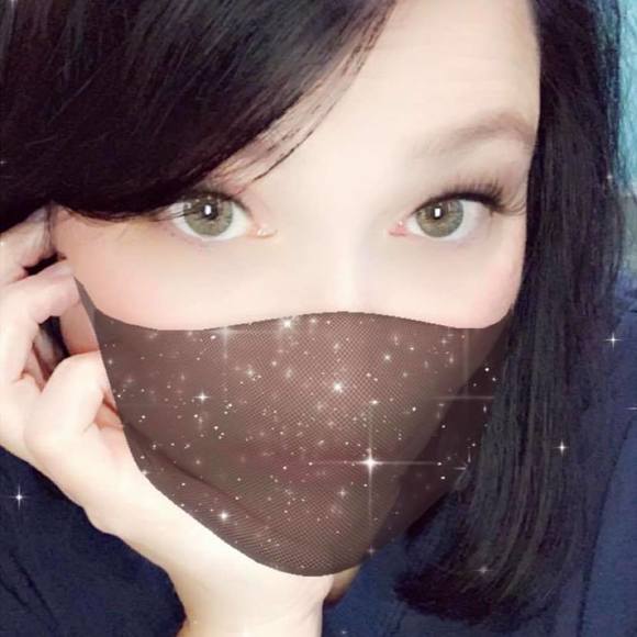 Profile Picture of Carisa Nemath (@carisanemath) on Poshmark