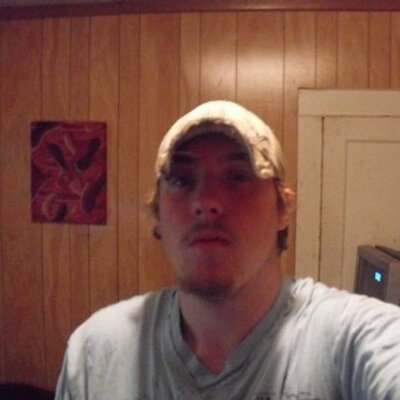 Profile Picture of Robert Pearson (@bouchey90) on Twitter