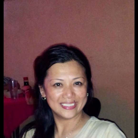 Profile Picture of Sheala Gibbs (@sheala12) on Poshmark