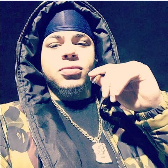 Profile Picture of Ransel Almanzar (@rahblazer188) on Poshmark