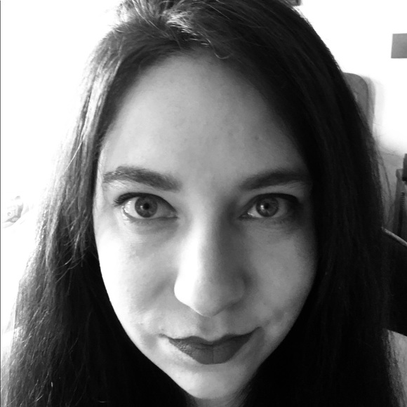 Profile Picture of Jessica Parsons (@jessicaparso562) on Poshmark