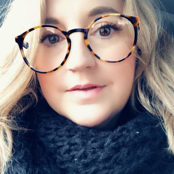 Profile Picture of Teresa Guy (@faithfilled33) on Poshmark