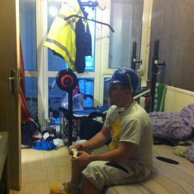 Profile Picture of Jeremy Deschamps (@LADESH76600) on Twitter