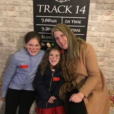 Profile Picture of Clare Weir (@ClareWeir3) on Twitter