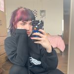 Profile Picture of rae (@rae.stack) on Instagram