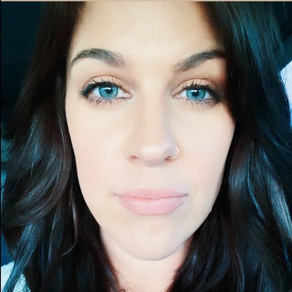 Profile Picture of Lauren Brewer (@mepmegirl) on Poshmark
