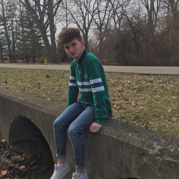 Profile Picture of Ryan Doseck (@ryandoseck2020) on Poshmark