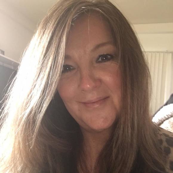 Profile Picture of Kerri Popovich (@kerripopovich) on Poshmark