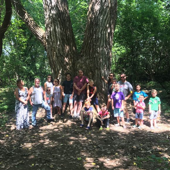 Profile Picture of Julie Nauss (@julienauss1015) on Poshmark