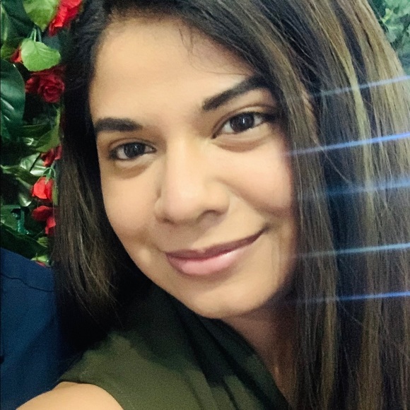 Profile Picture of Joseline Martinez (@joslymartin97) on Poshmark