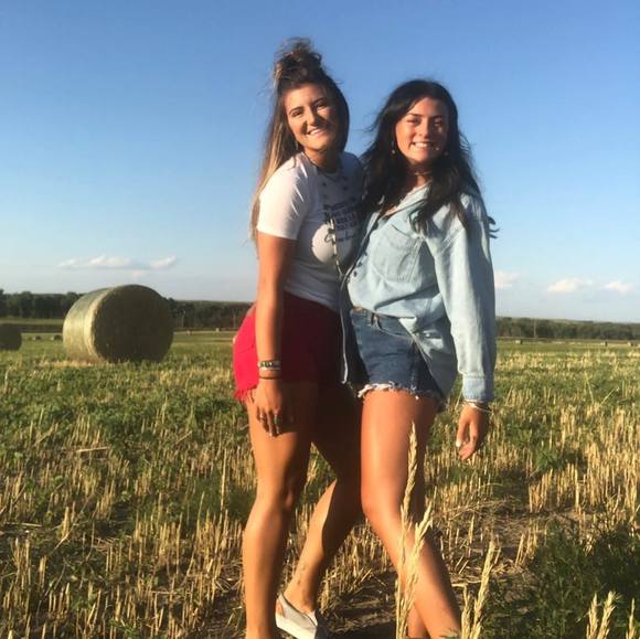 Profile Picture of Kylee Miller (@kyleemiller99) on Poshmark