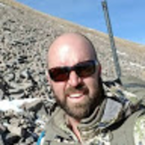 Profile Picture of Brad Fess (@bradfess1) on Poshmark