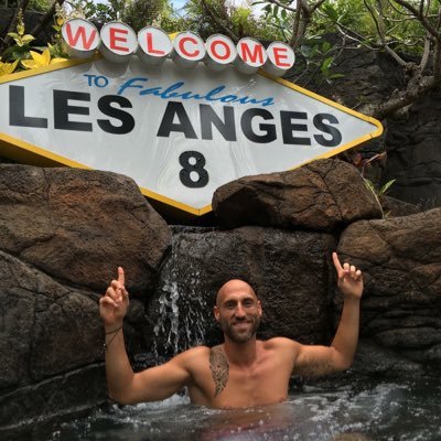 Profile Picture of Jeff Les Anges 8 (@JeffDesAnges) on Twitter