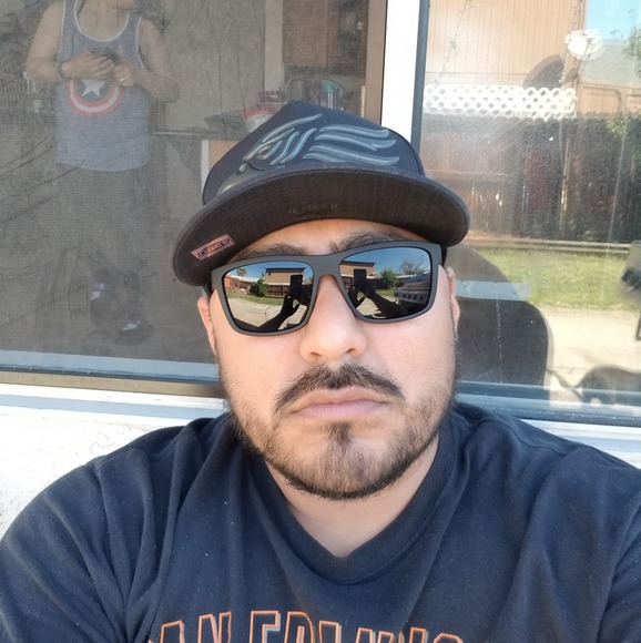 Profile Picture of Julio Jimenez (@juliocarreto26) on Poshmark